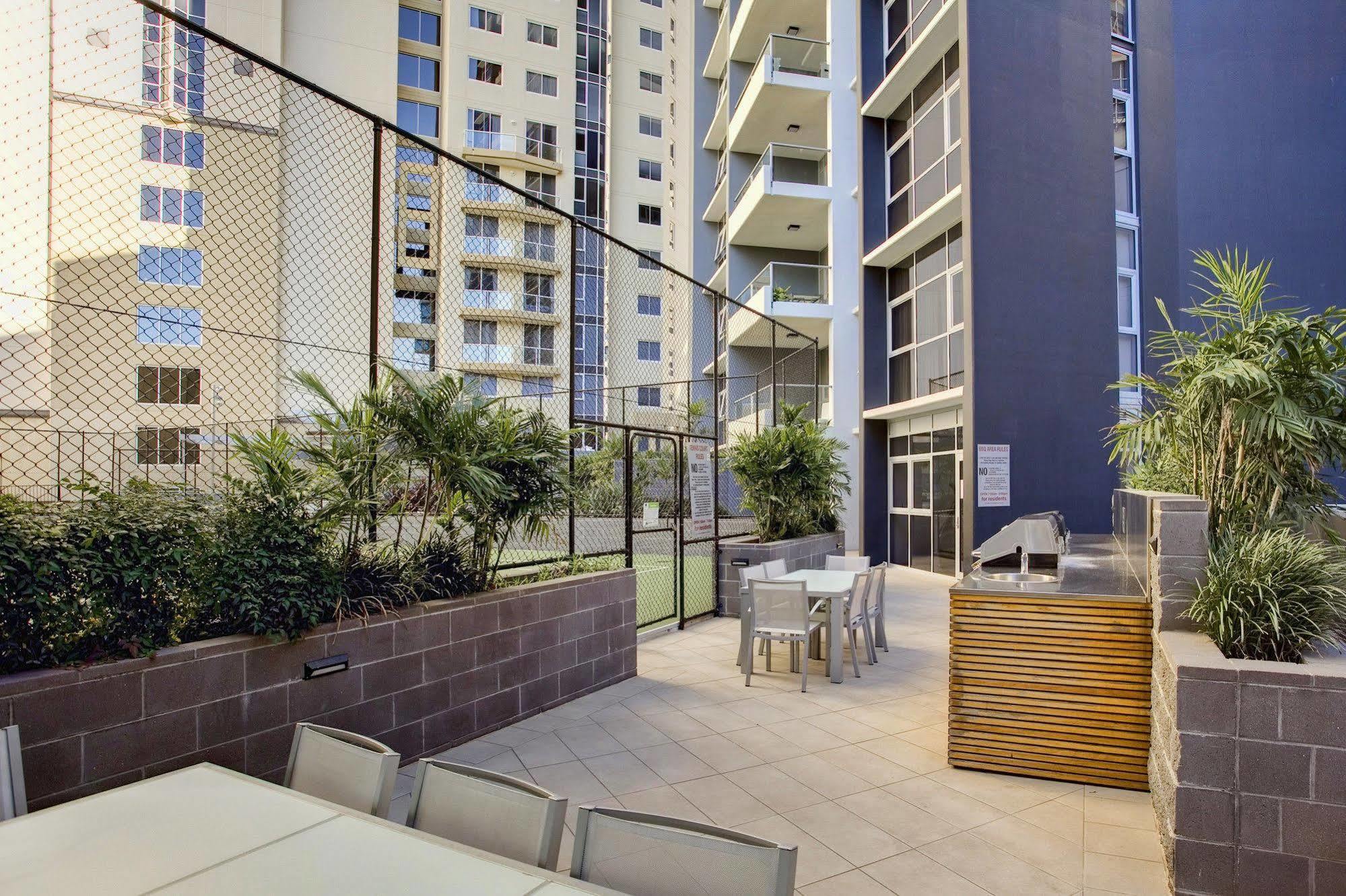 Mantra On The Quay Aparthotel Brisbane Exterior photo