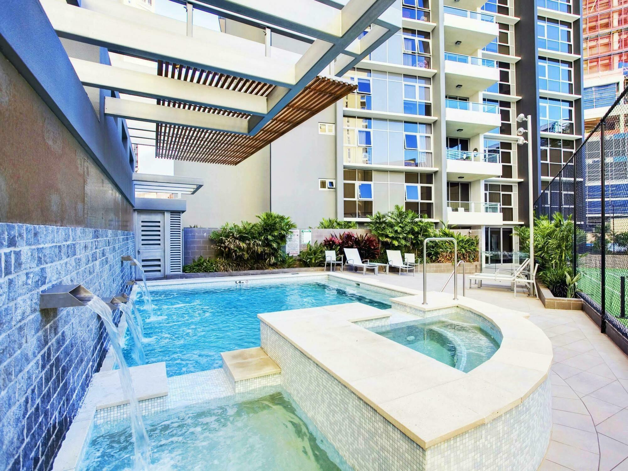 Mantra On The Quay Aparthotel Brisbane Exterior photo